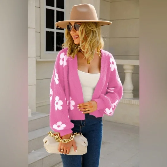 Pink Daisy Floral Pattern Print Fuzzy cropped open front cardigan - Picture 1 of 4